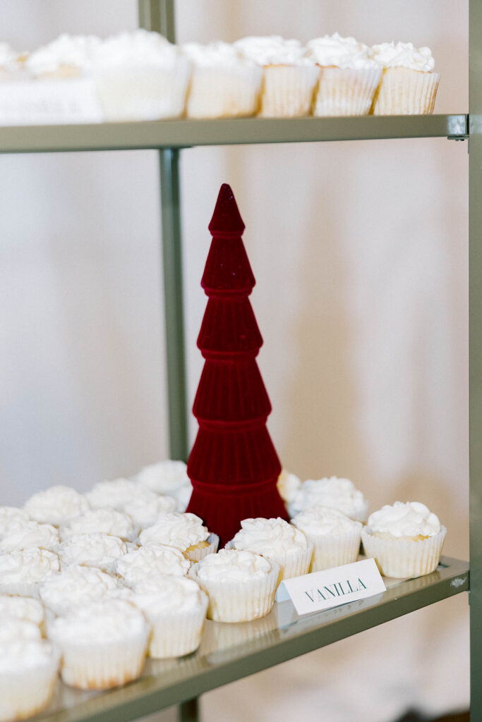 winter wedding decor