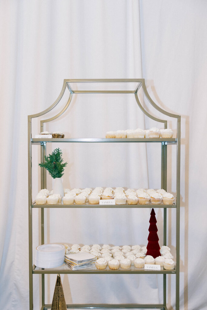 winter wedding decor