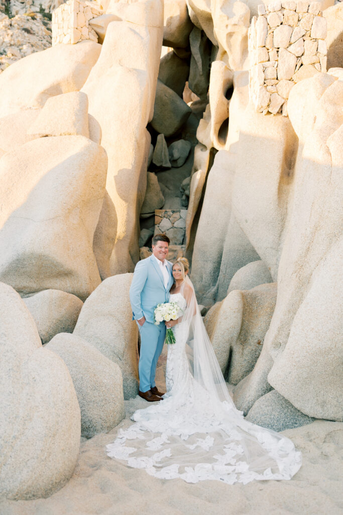 bride and groom cabo wedding