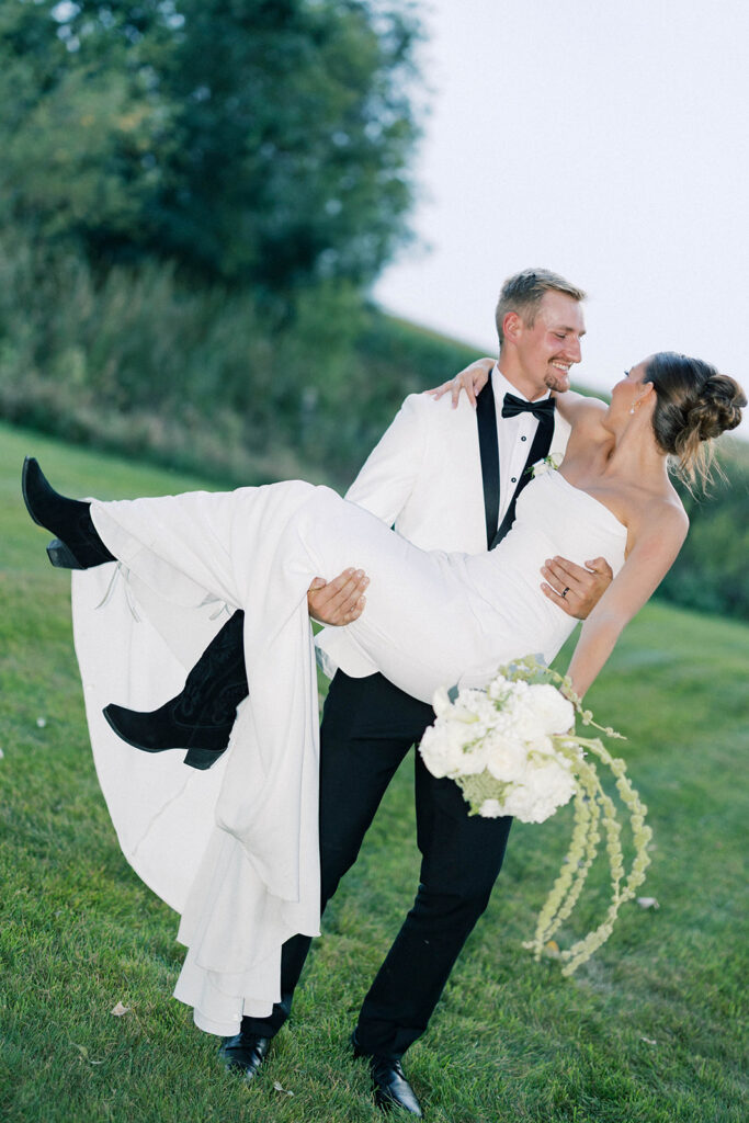 bride and groom portrait 