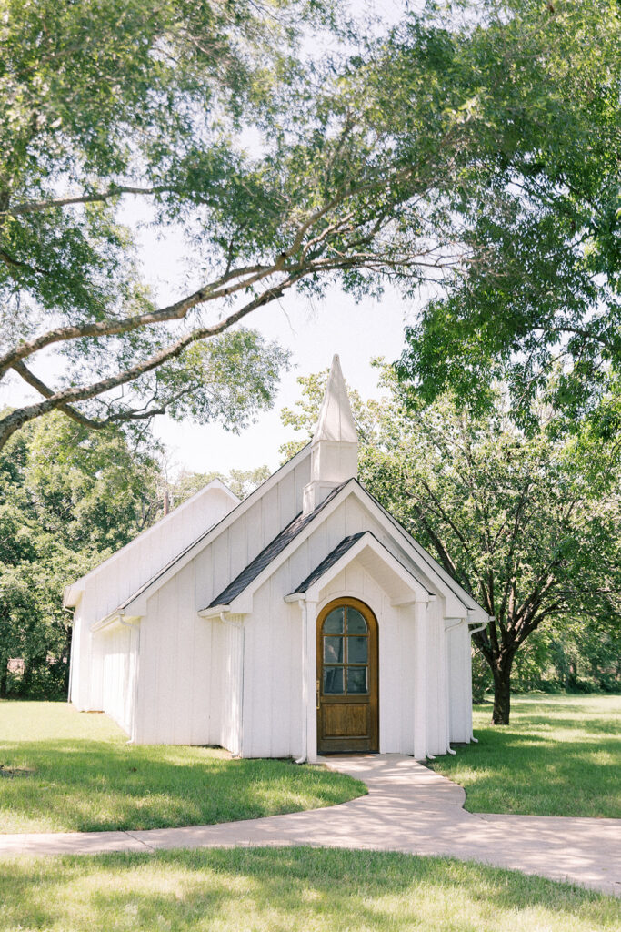 the emerson wedding chapel in dfw