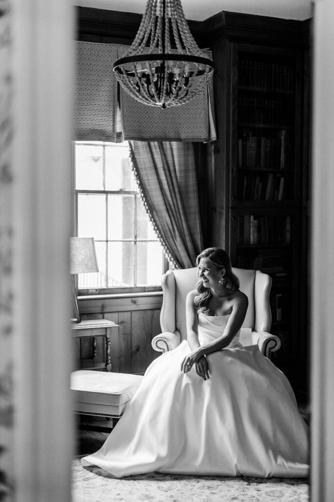 b&w bridal portrait