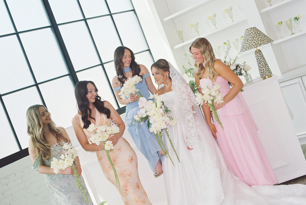 bride and bridesmaids spring colors