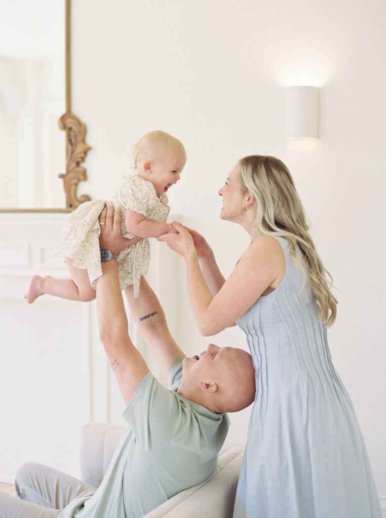 mom dad and baby photoshoot