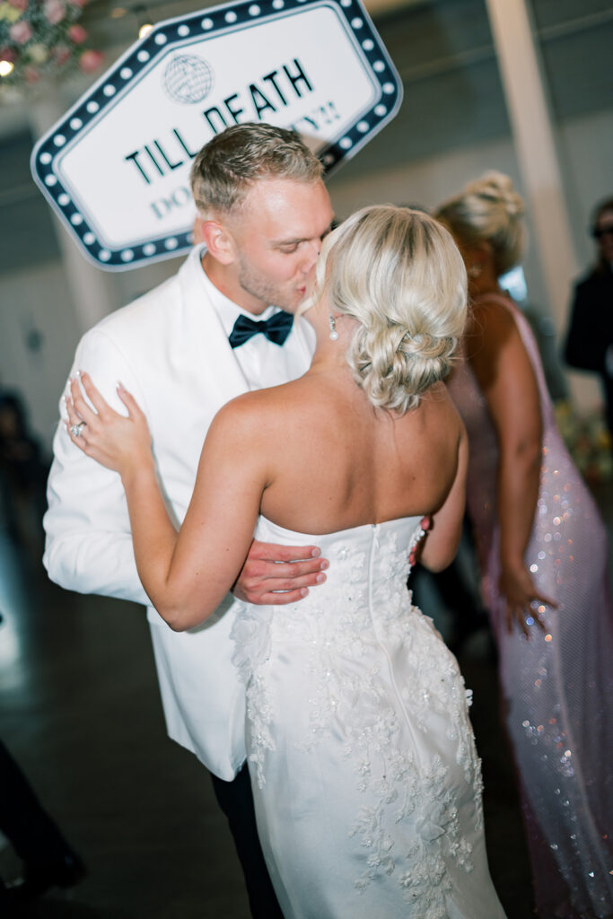 Fargo wedding photographer Liv By Grace Photo