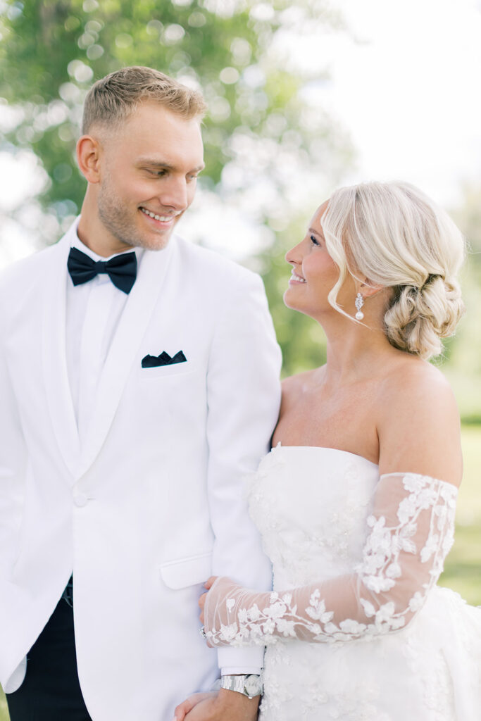 Fargo wedding photographer Liv By Grace Photo