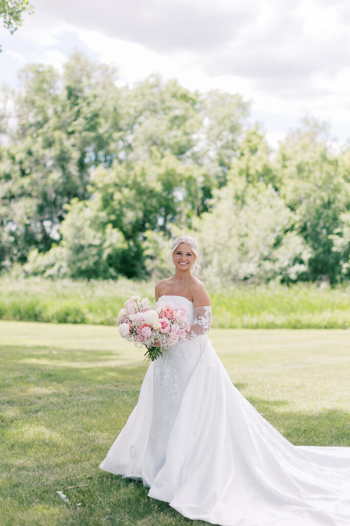 Fargo wedding photographer Liv By Grace Photo
