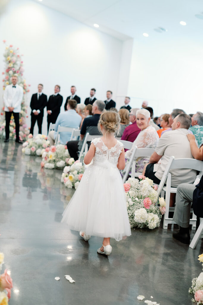Fargo wedding photographer Liv By Grace Photo