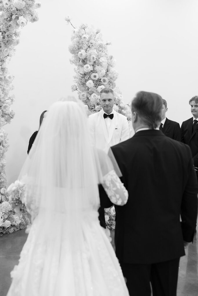 Fargo wedding photographer Liv By Grace Photo