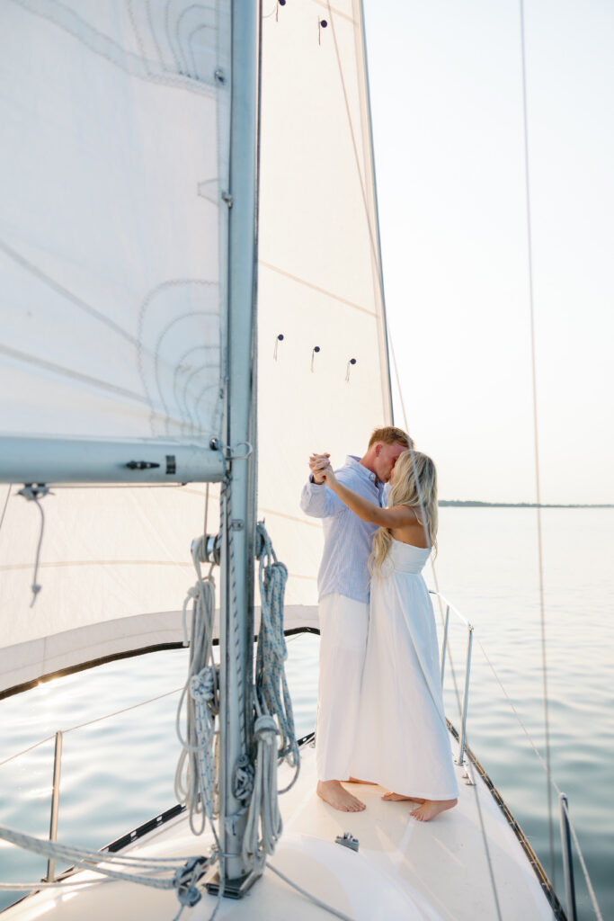 minnestota proposal, sailboat propopsal, midwest engagement photographer, fargo north dakota photographer